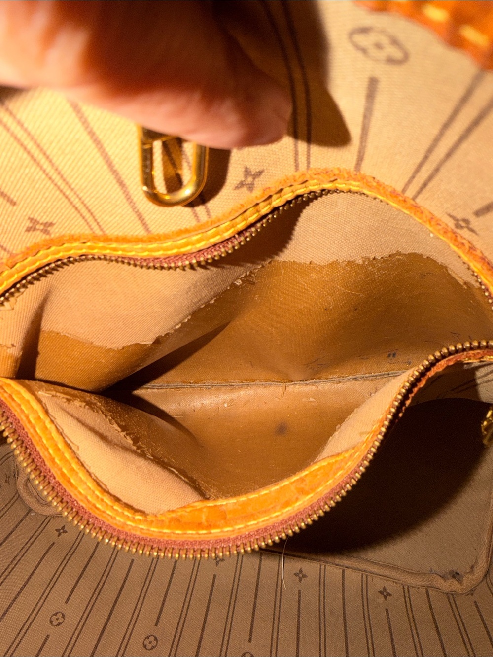 Authentic Louis Vuitton Monogram Neverfull Tote in Brown and Tan Leather - Picture 8 of 15